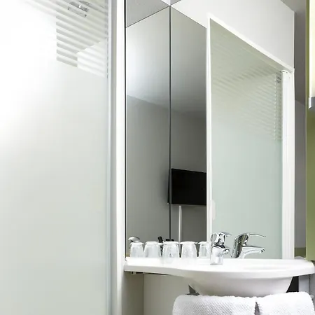 Ibis Budget Aachen Grenze מלון