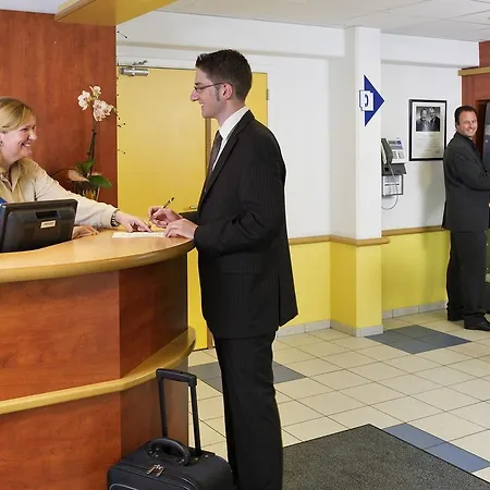 Ibis Budget Aachen Grenze מלון *